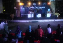 Gong Merah Putih Nyanyikan Catatan Suram Wiji Thukul Di Nyala Purnama Makara Art Universitas Indonesia