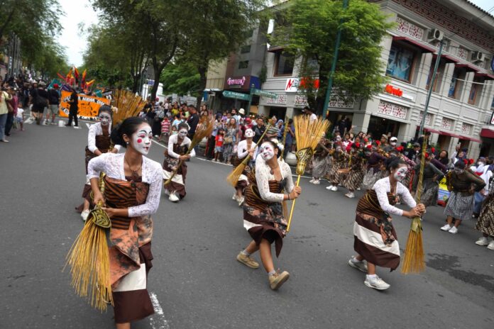 WhatsApp Image 2025-12-12 at 06.46.45